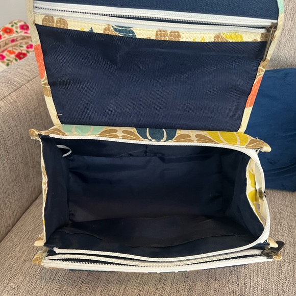 Primrose Hill London Canvas Lotus Flower Hangable Makeup Travel Bag, EUC - Picture 5 of 9